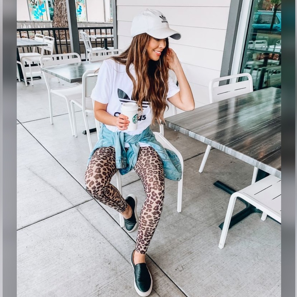 Last one J. Crew Weekend high-rise leggings in leopard - Picture 5 of 13